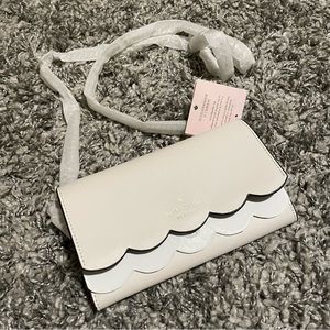 Kate Spade Gemma Wallet on Chain